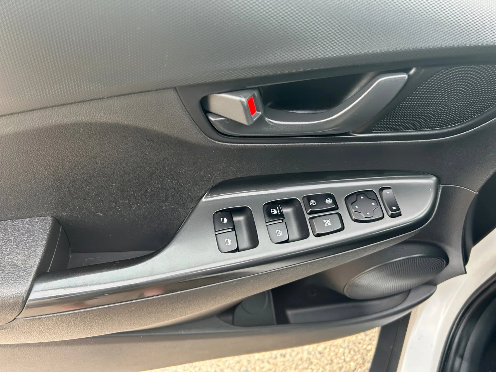 Used 2022 White Hyundai Preferred AWD image 16