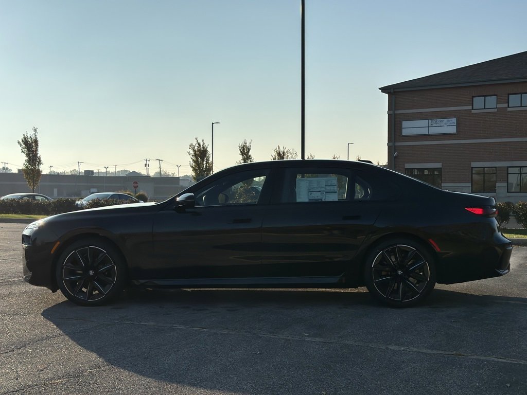 2026 Bmw 740i xDrive Sedan photo 2