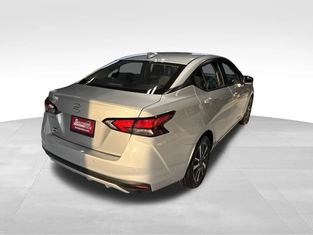Used 2025 Silver Nissan 1.6 SV image 8