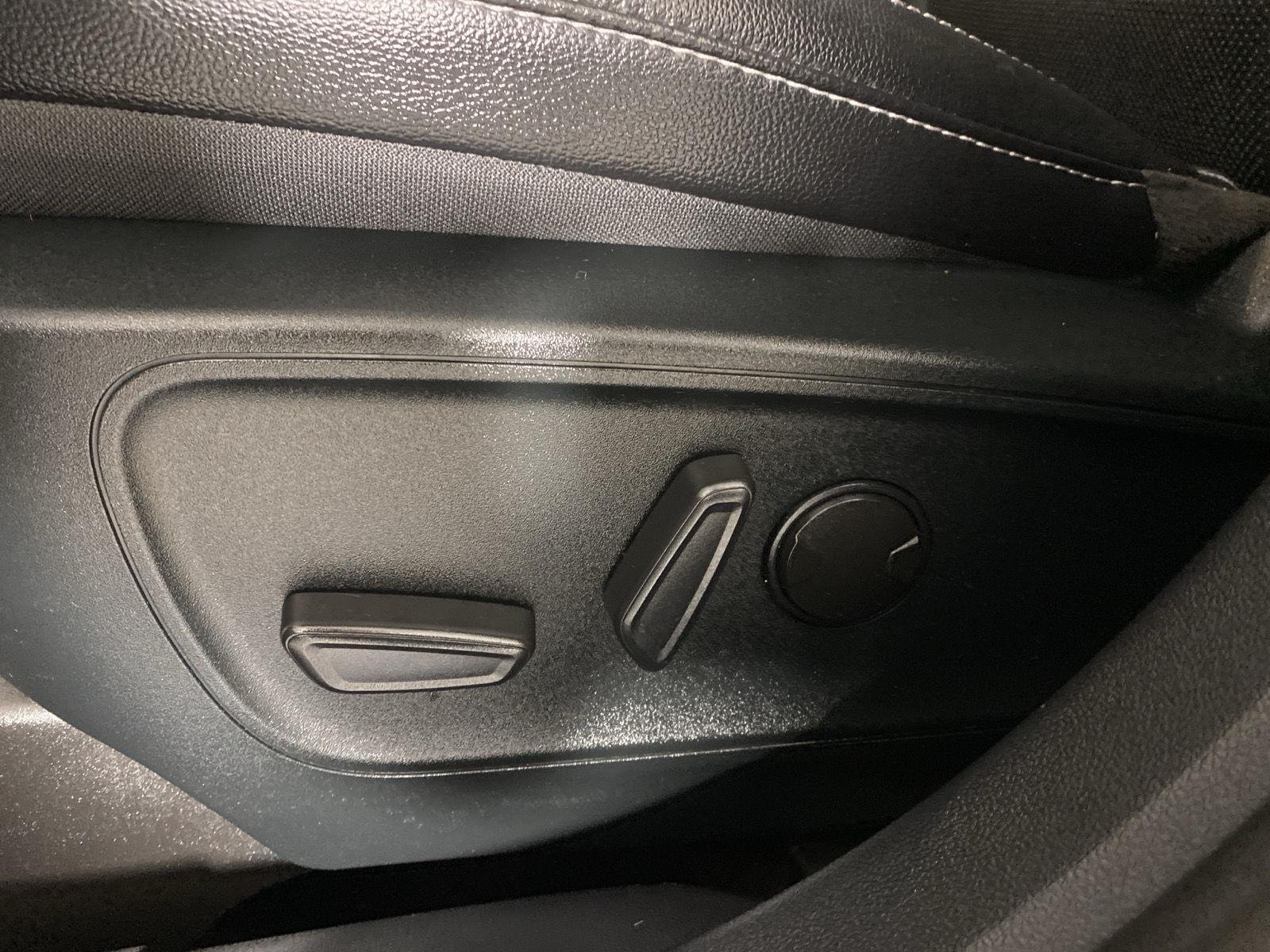 Used 2022 Stone Blue Ford SEL image 14