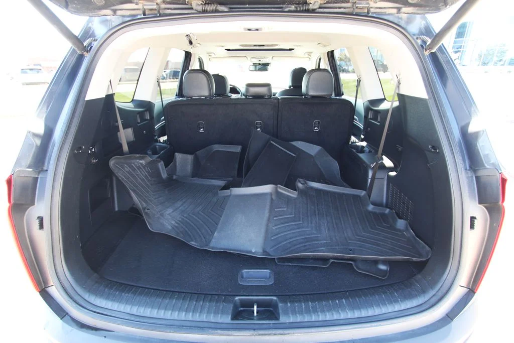 Used 2020 Gravity Gray Kia EX image 17