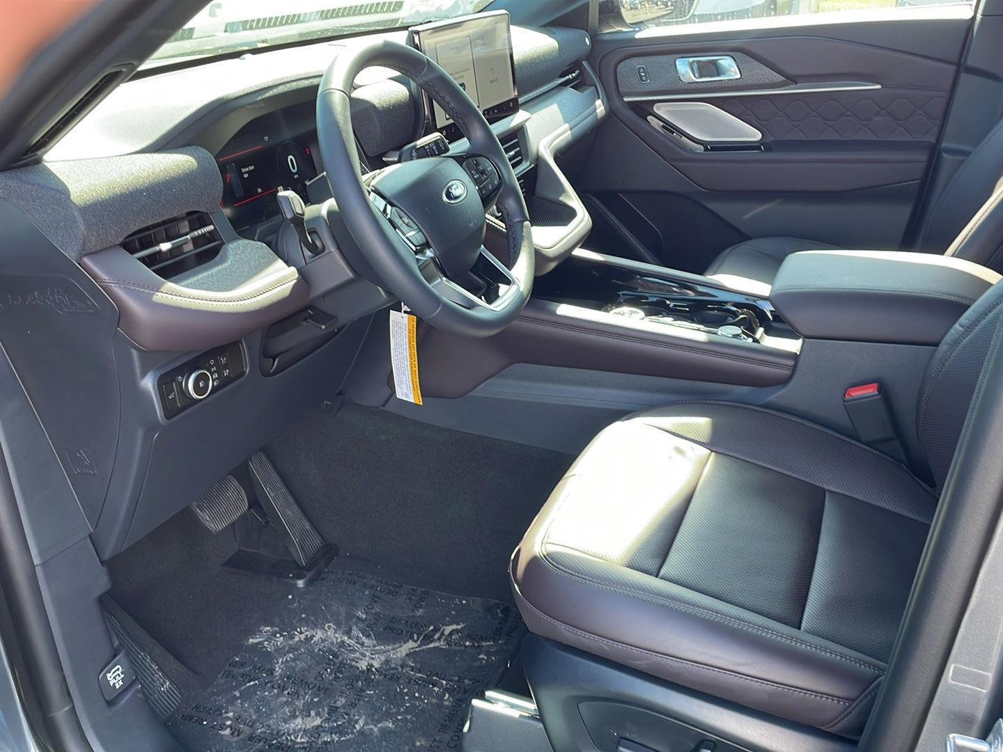 New 2026 Carbonized Gray Metallic Ford Platinum™ image 44