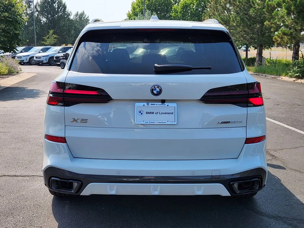 New 2026 Alpine White BMW xDrive50e image 4