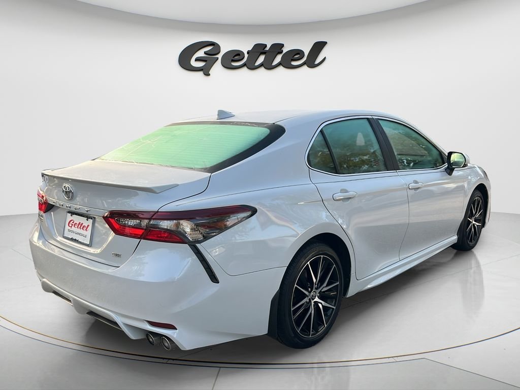 Used 2024 White Toyota SE image 5