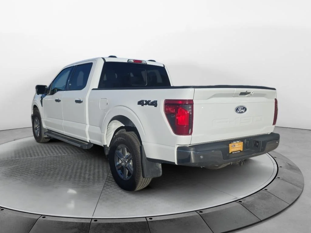Used 2024 Oxford White Ford XLT image 4