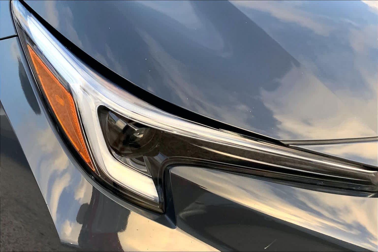Used 2025 Underground Toyota SE image 27