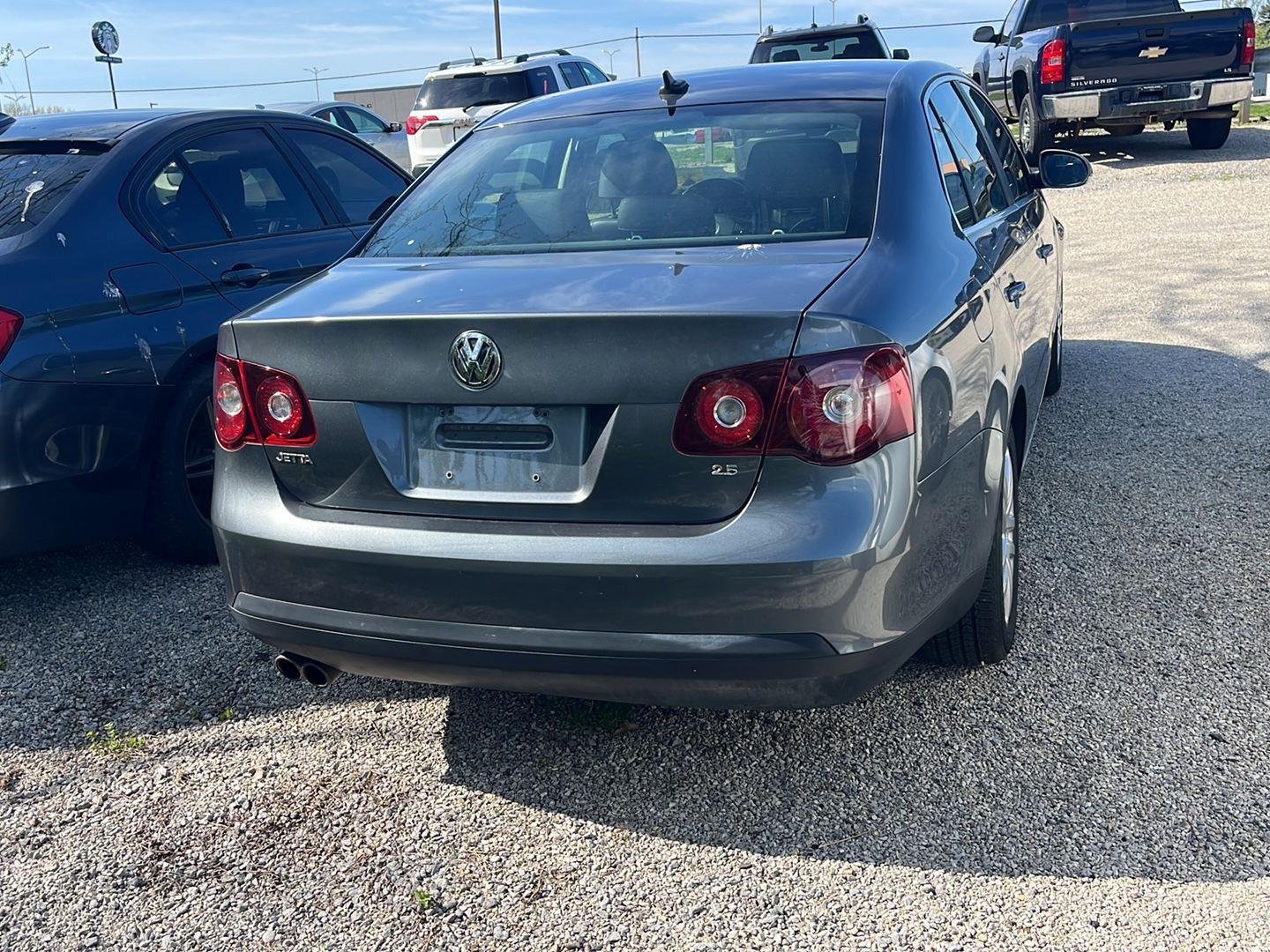 Used 2008 Volkswagen Jetta SE with VIN 3VWRM71K58M160739 for sale in Maysville, KY