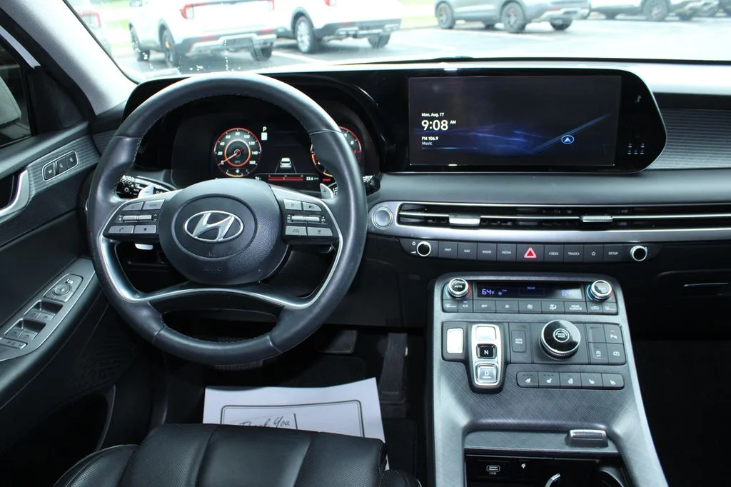 Used 2023 Hyper White Hyundai Limited image 28