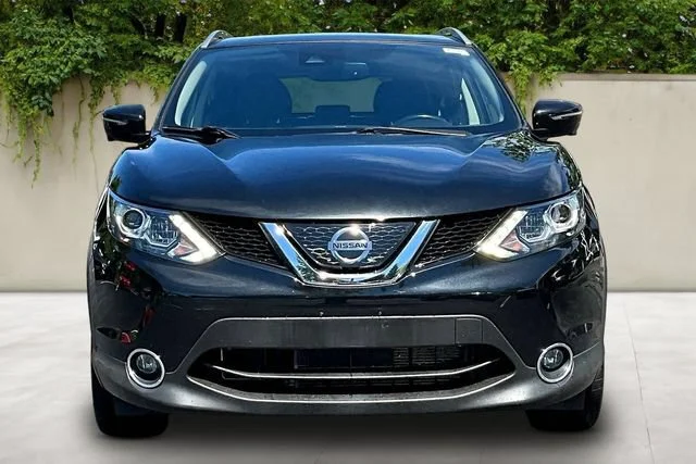 Used 2019 Nissan Rogue Sport SL with VIN JN1BJ1CR3KW324228 for sale in Beachwood, OH