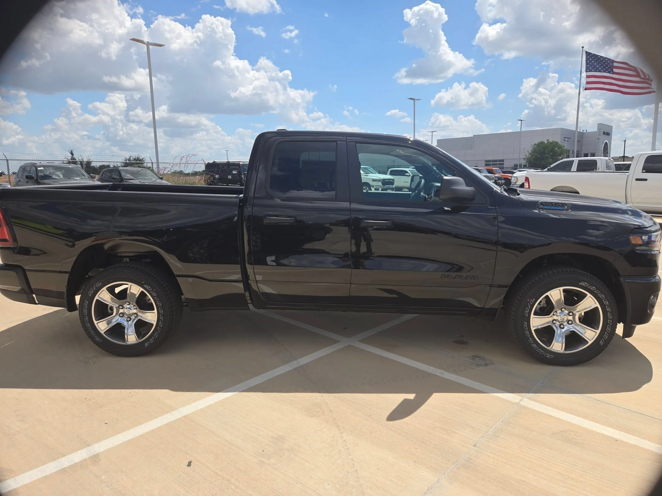 New 2026 Diamond Black Crystal Pearl-Coat Exterior Paint RAM Express image 2