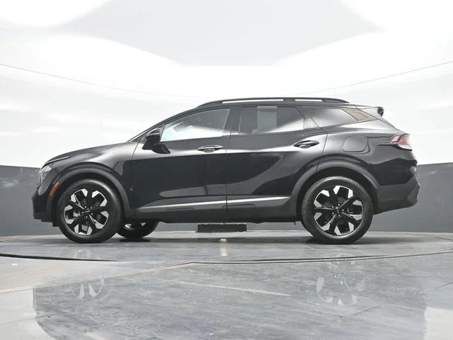 Used 2023 Black Kia X-Line image 20
