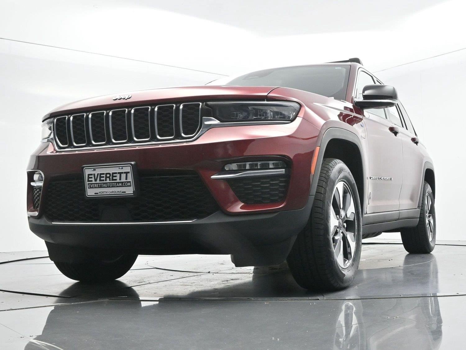 Used 2024 Red Jeep 4x4 image 49