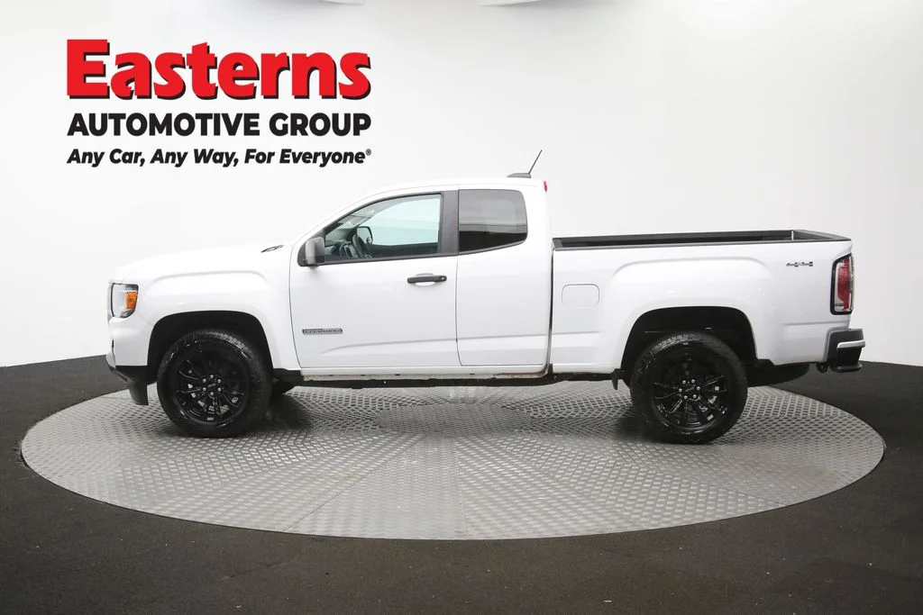 Used 2022 White GMC Elevation Standard image 59