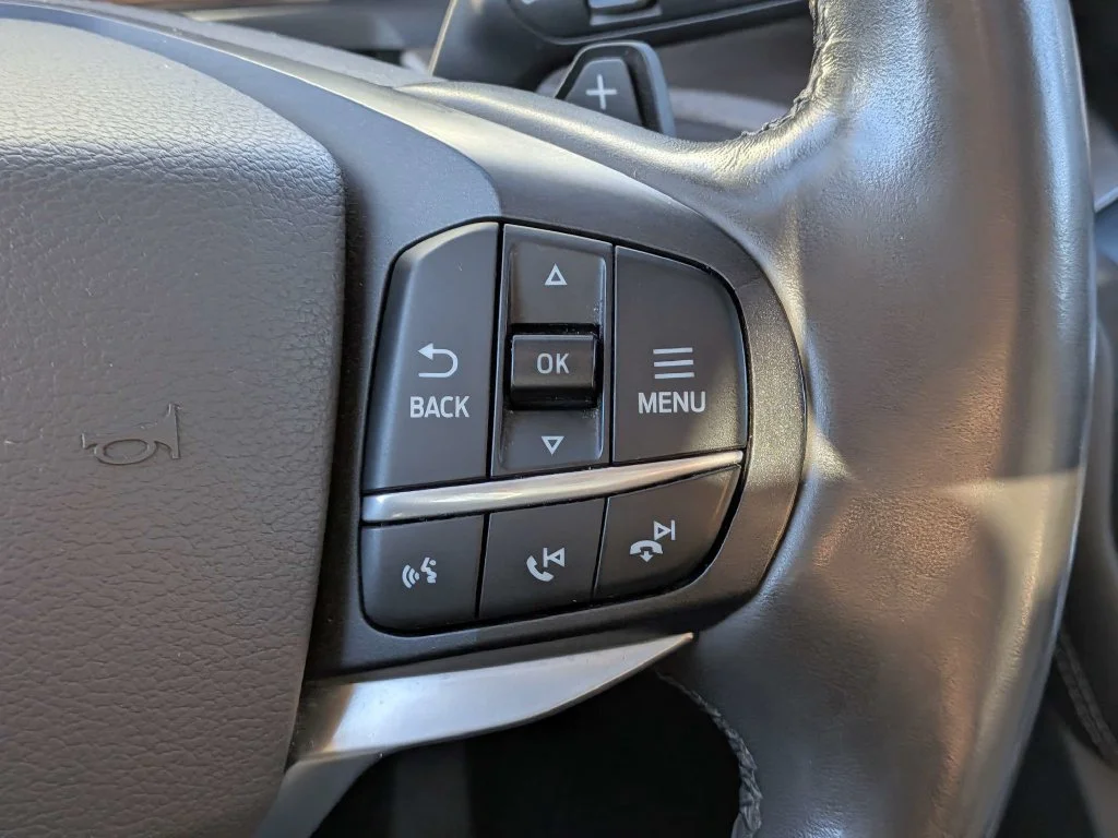 Used 2020 Silver Metallic Ford Platinum image 22
