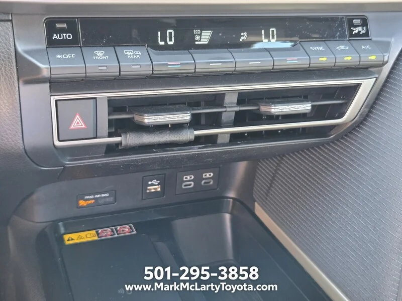 Used 2025 Midnight Black Metallic TOYOTA SE image 19