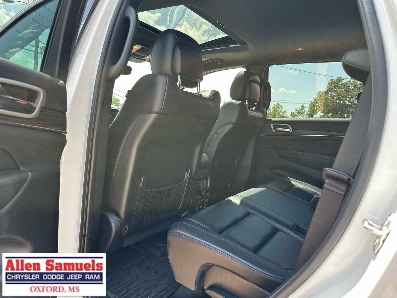 Used 2022 Bright White Clearcoat Jeep Limited image 12