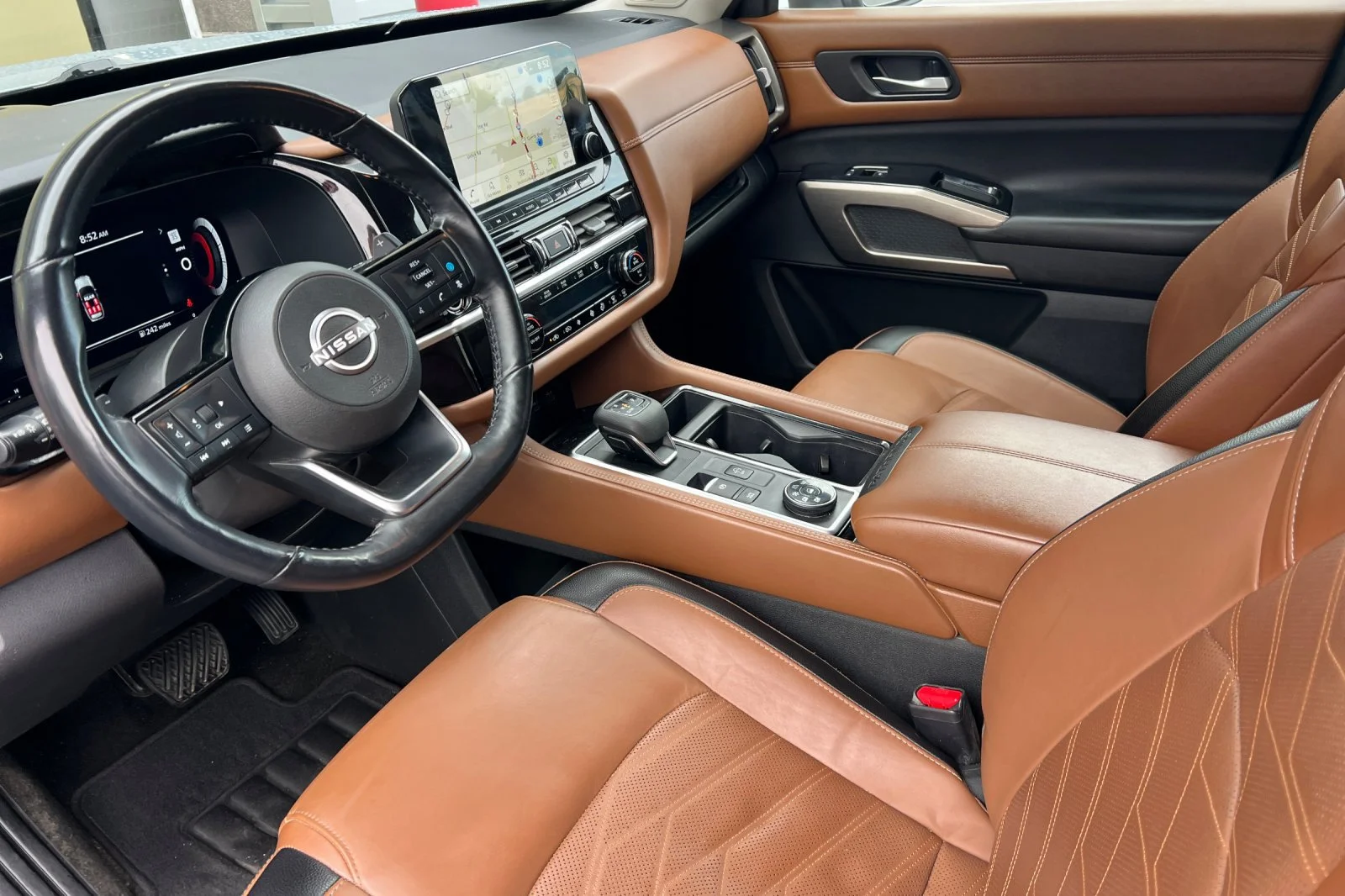 Used 2024 Boulder Gray Pearl Nissan Platinum image 9