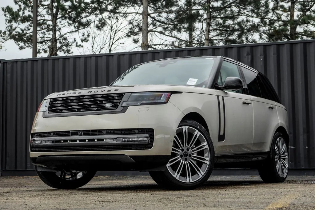2026 Land Rover Range Rover 3.0 SE SWB's photo