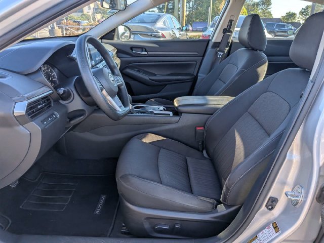 Used 2024 Silver Nissan 2.5 SV image 18