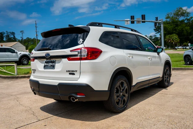 New 2026 Crystal White Pearl Subaru Onyx Edition Touring image 18