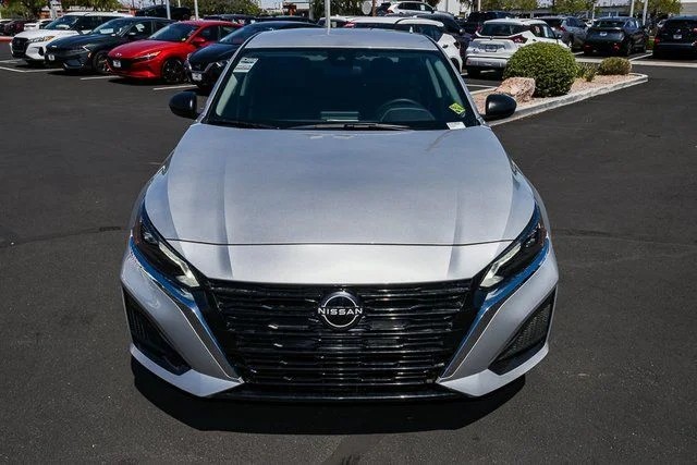 Used 2025 Silver Nissan 2.5 S image 8