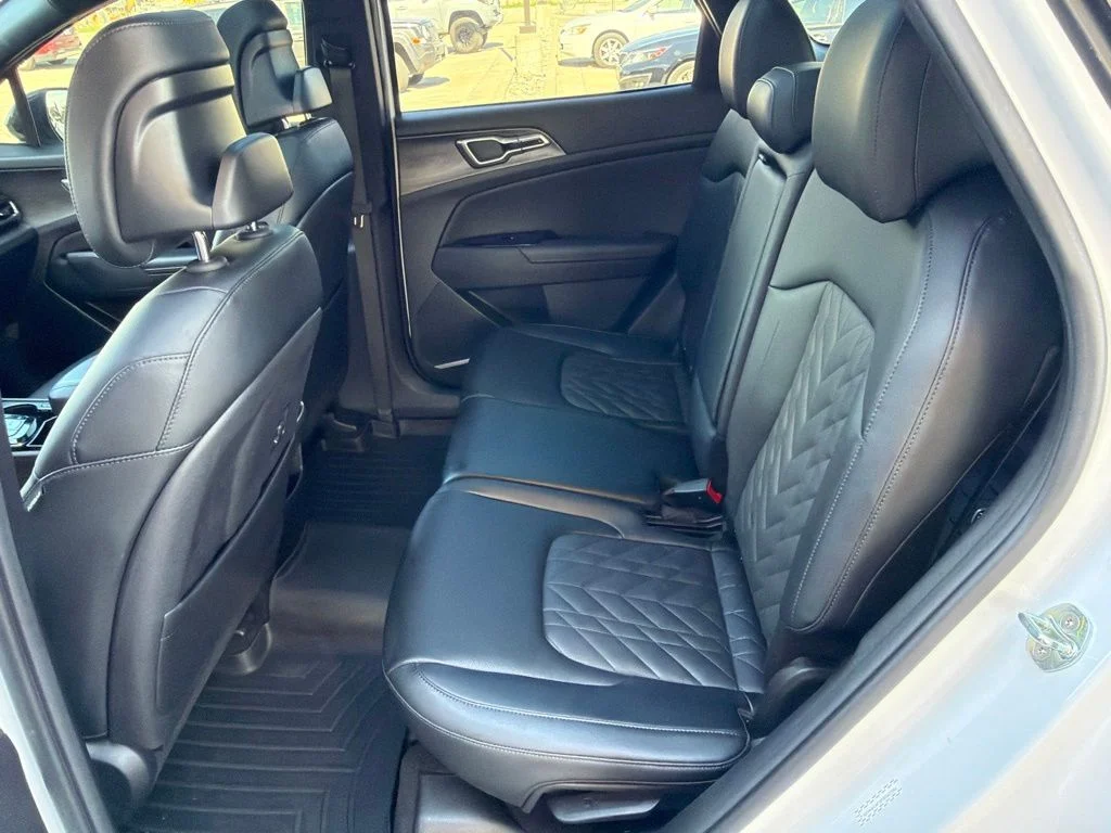 Used 2023 White Kia X-Line image 22