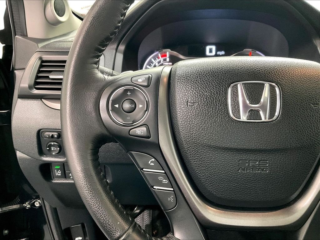 Used 2023 Black Honda RTL image 23