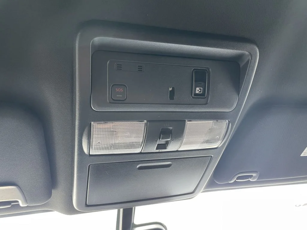 Used 2018 Magnetic Black Nissan SL image 24