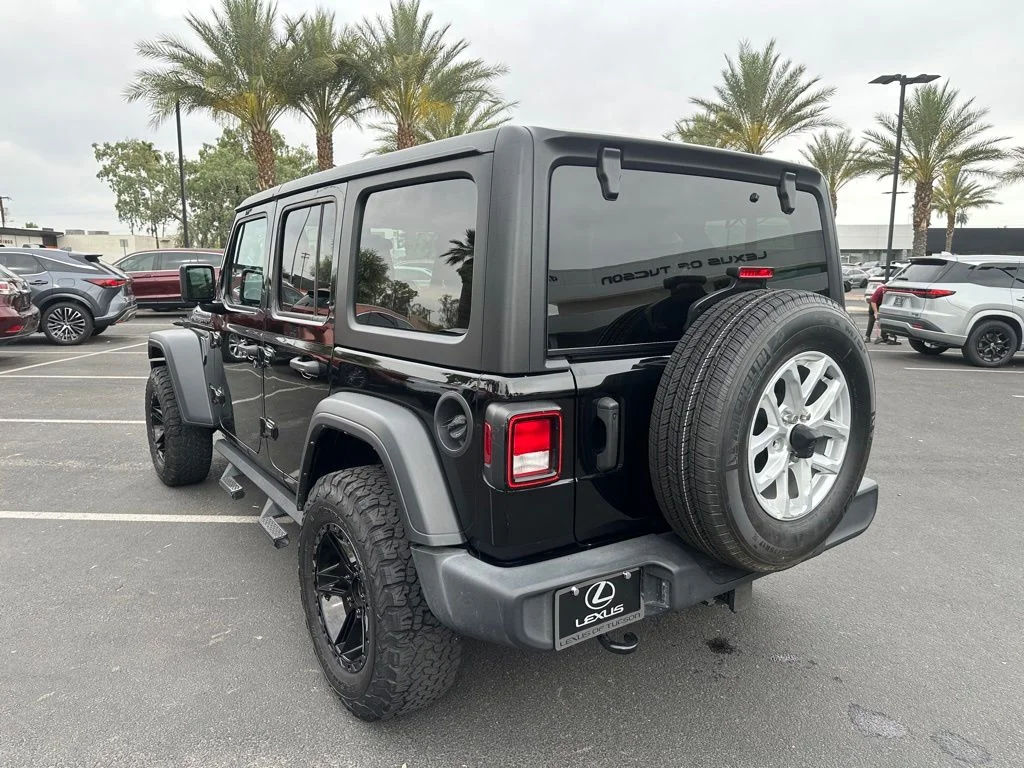 Used 2023 Black Jeep Sport S image 21