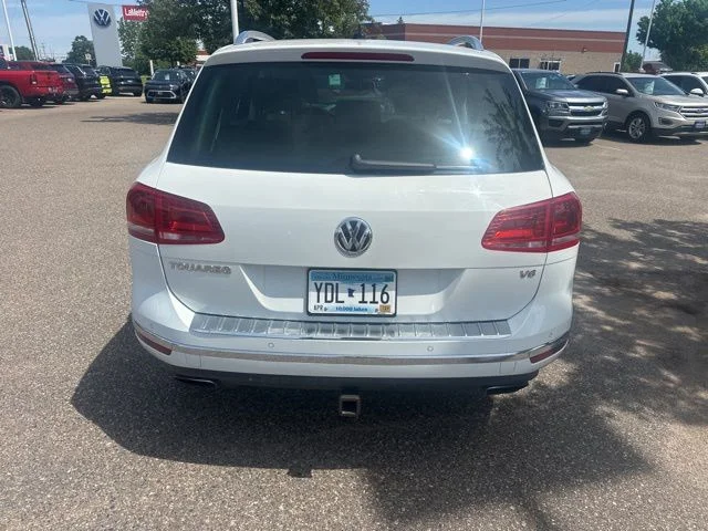 Used 2016 White Volkswagen VR6 FSI image 4