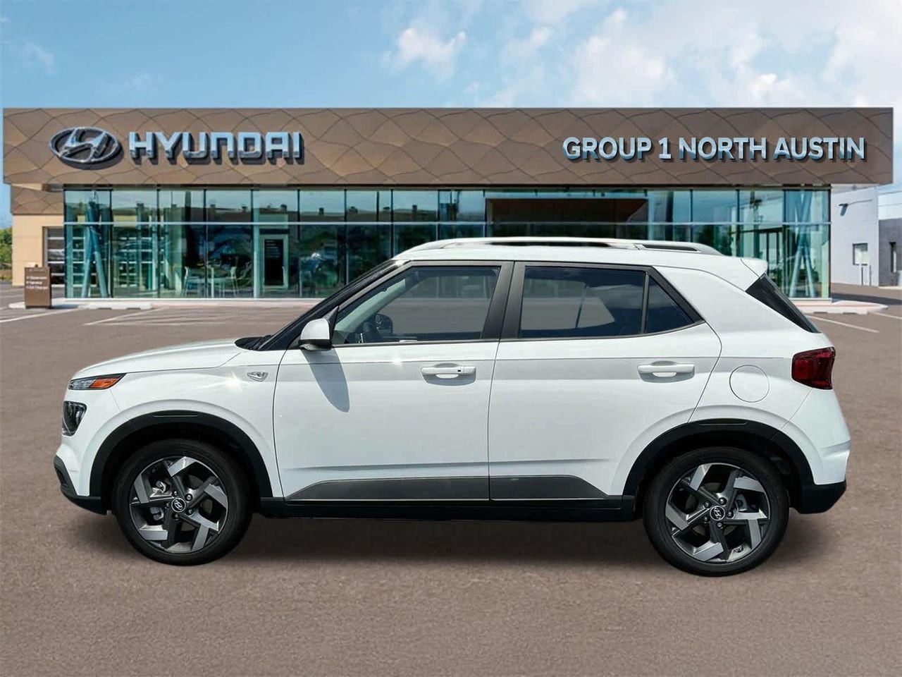 New 2025 Lunar White Hyundai SEL image 4