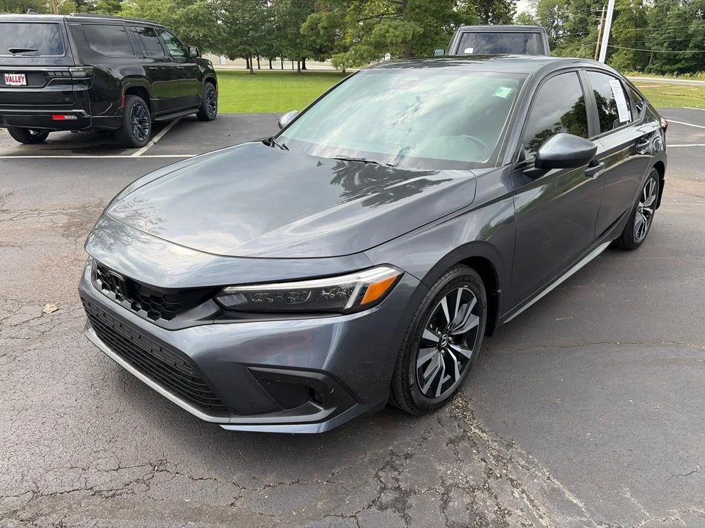 19XFL1H75RE015946