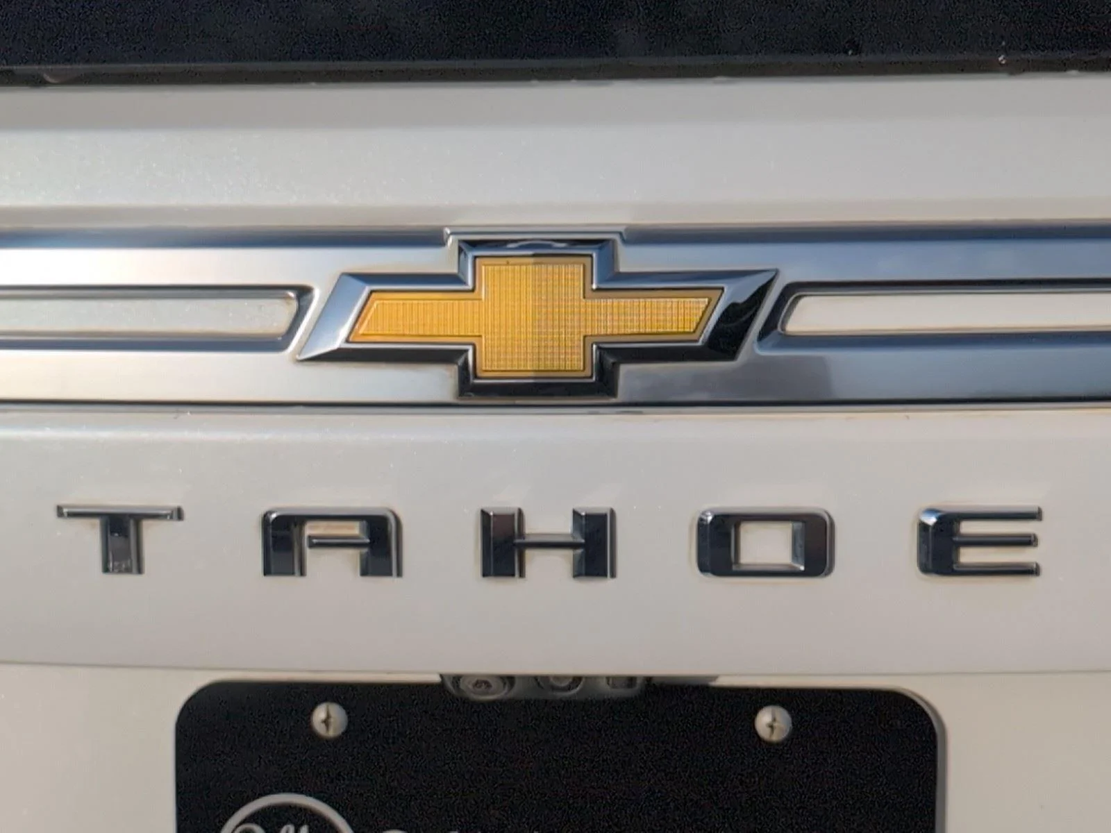 Used 2021 IRIDESCENT PEARL TRICOAT Chevrolet High Country image 6