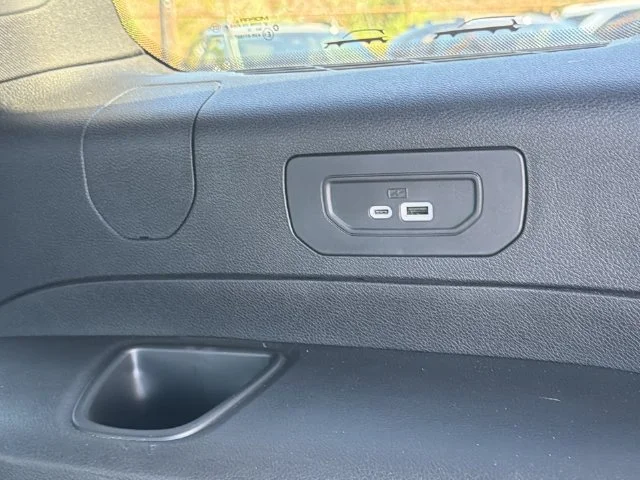 Used 2023 Black Jeep Overland image 43