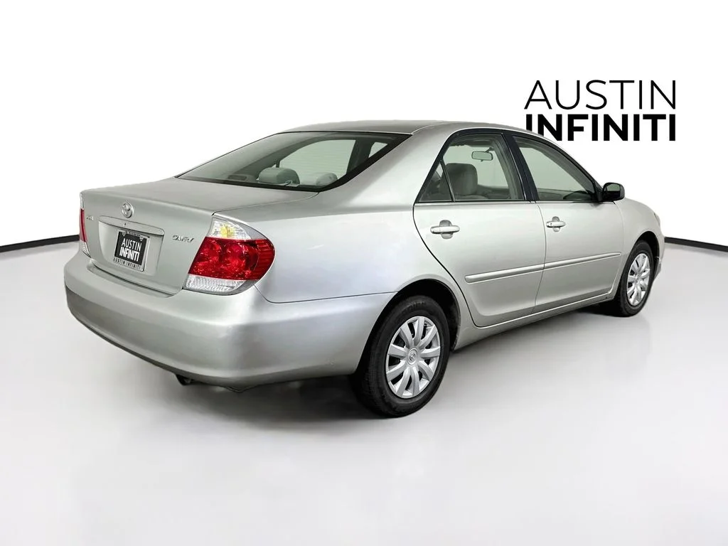 Used 2005 Lunar Mist Metallic Toyota STD image 7