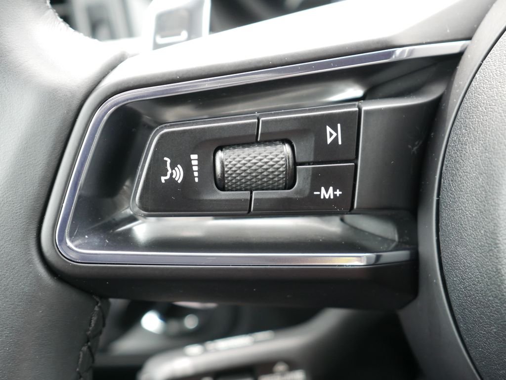 Used 2022 Silver Porsche Base image 28