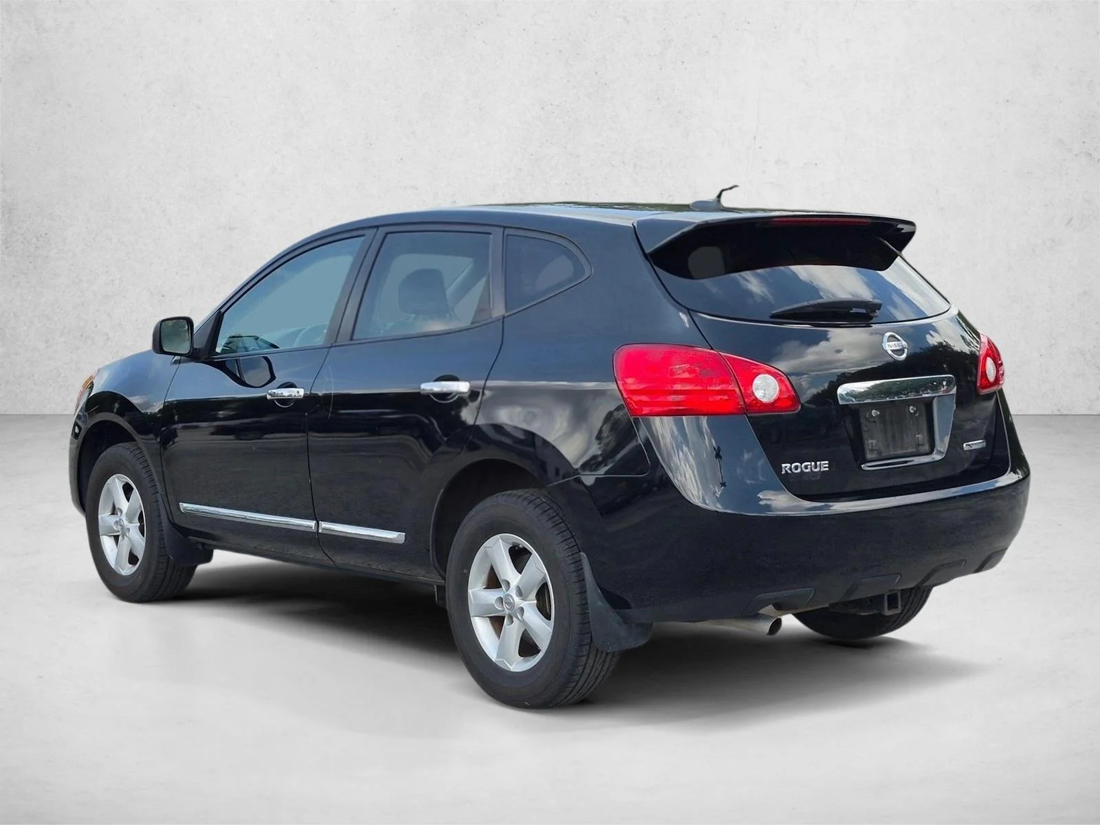 Used 2012 Super Black Nissan S image 6