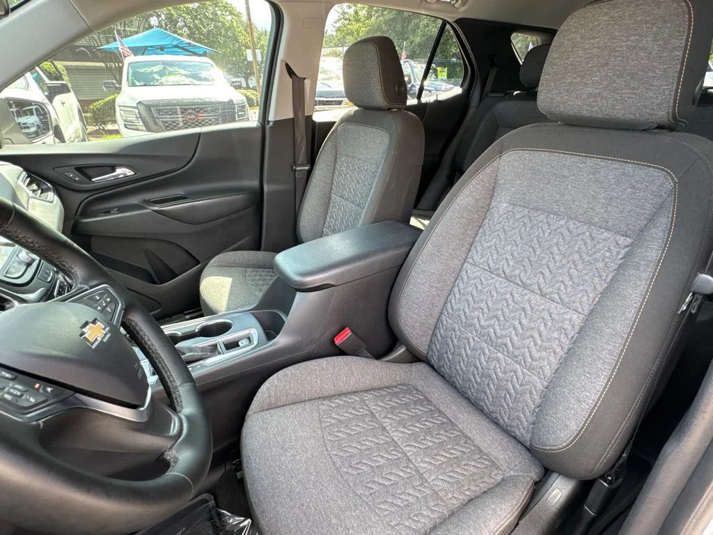 Used 2023 White Chevrolet LT image 18