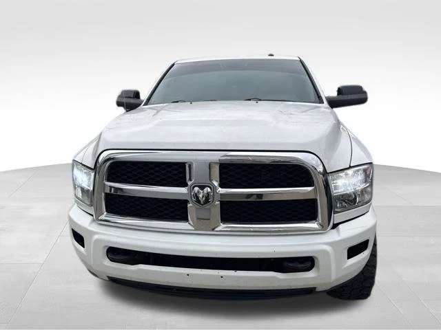 Used 2017 White Ram SLT image 2