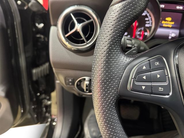 Certified Used 2020 Night Black Mercedes-Benz GLA 250 image 19