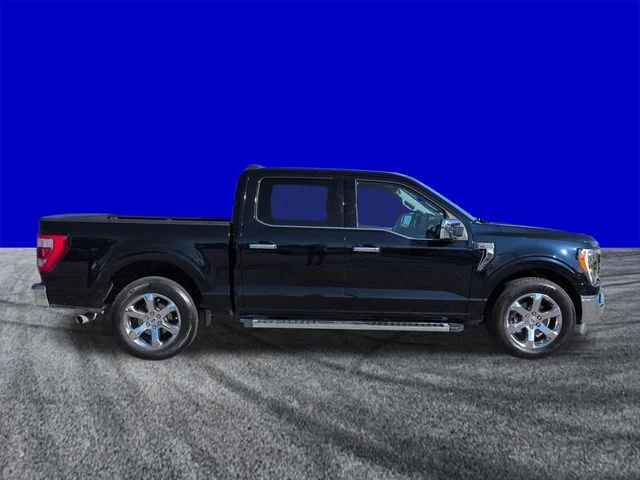 Certified Used 2023 Blue Metallic Ford Lariat image 3