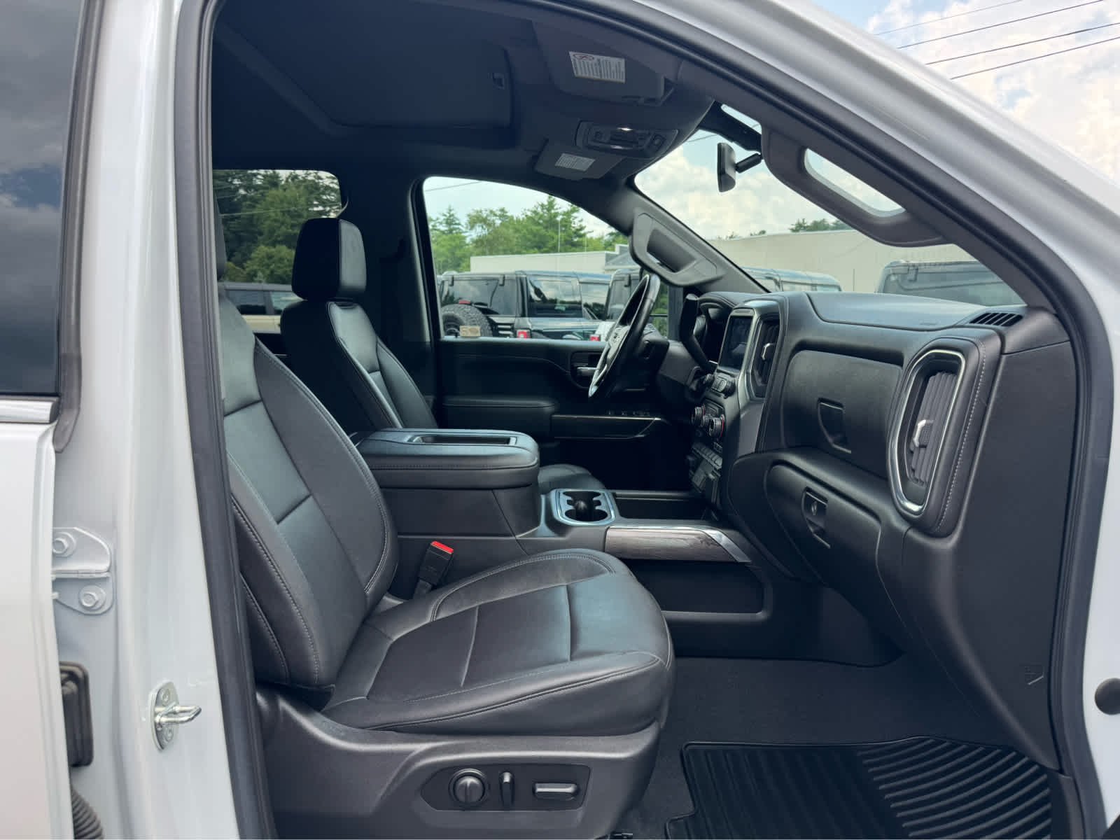 Used 2021 Summit White Chevrolet LTZ image 13
