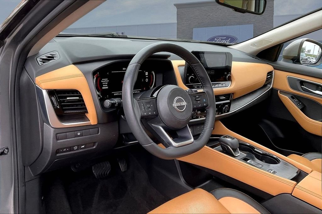Used 2023 Gun Metallic Nissan Platinum image 17