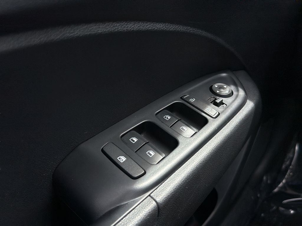 Used 2024 Onyx Black Hyundai SEL image 22