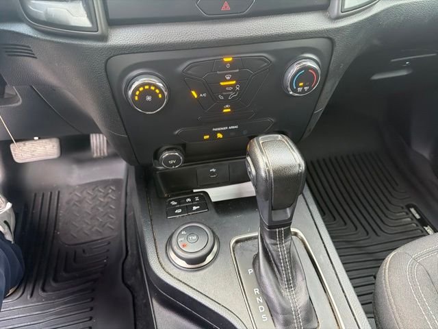 Used 2020 Black Ford XL image 24