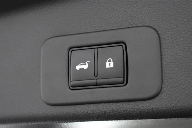Used 2025 Blue Nissan SV image 18