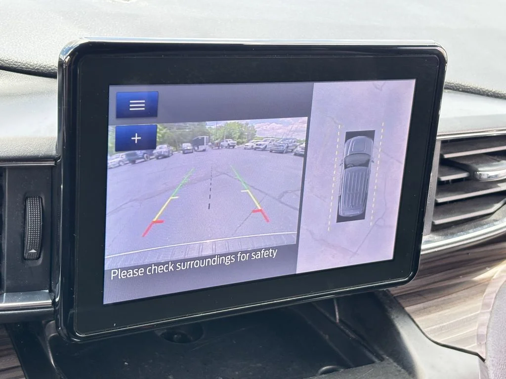 Used 2020 Black Ford Limited image 25