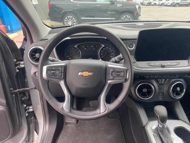 Used 2025 Gray Chevrolet LT image 14