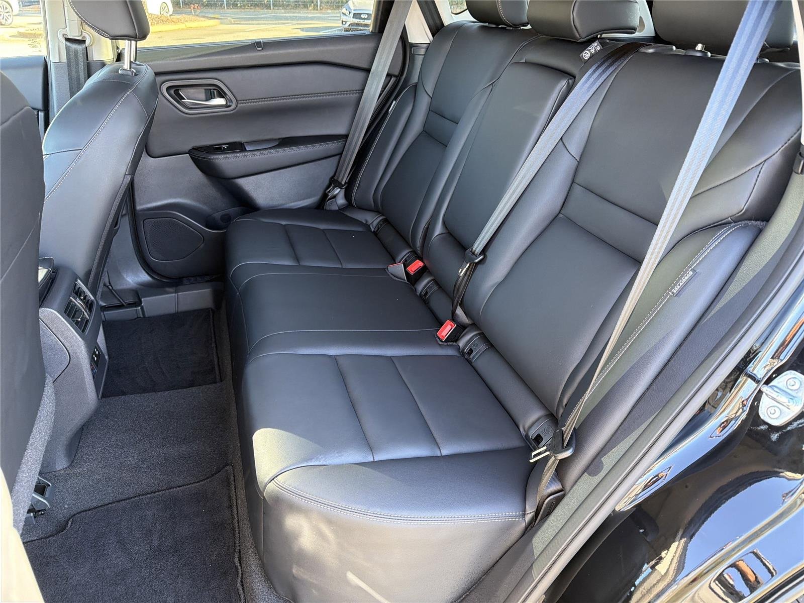 Used 2024 Super Black Nissan SL image 21