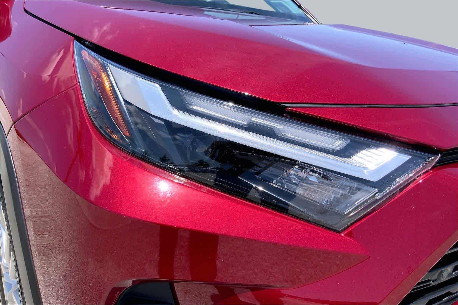 Used 2024 Ruby Flare Pearl Toyota XLE Premium image 27